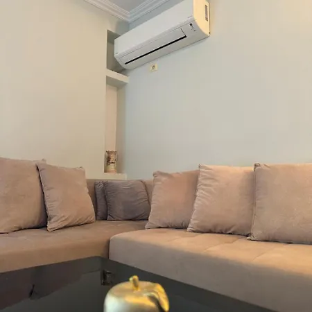 Gloal Sea View Apartman *