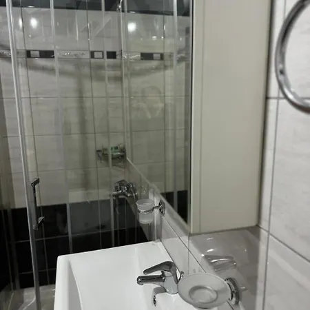 Gloal Sea View Apartman *